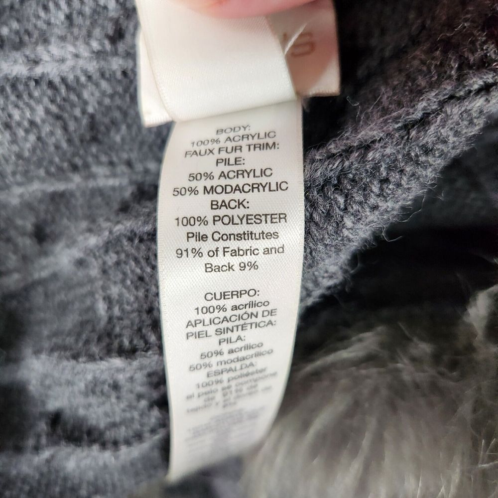 Chicos Nadene Faux Fur Trimmed Wrap Cable Knit Sweater Winter Wrap Gray OS - Picture 7 of 7